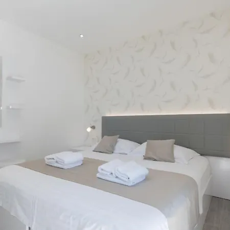 Mia 5 - Omis By Guide Apartmán *