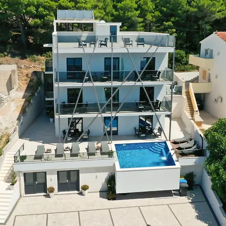Mia 5 - Omis By Guide Mimice